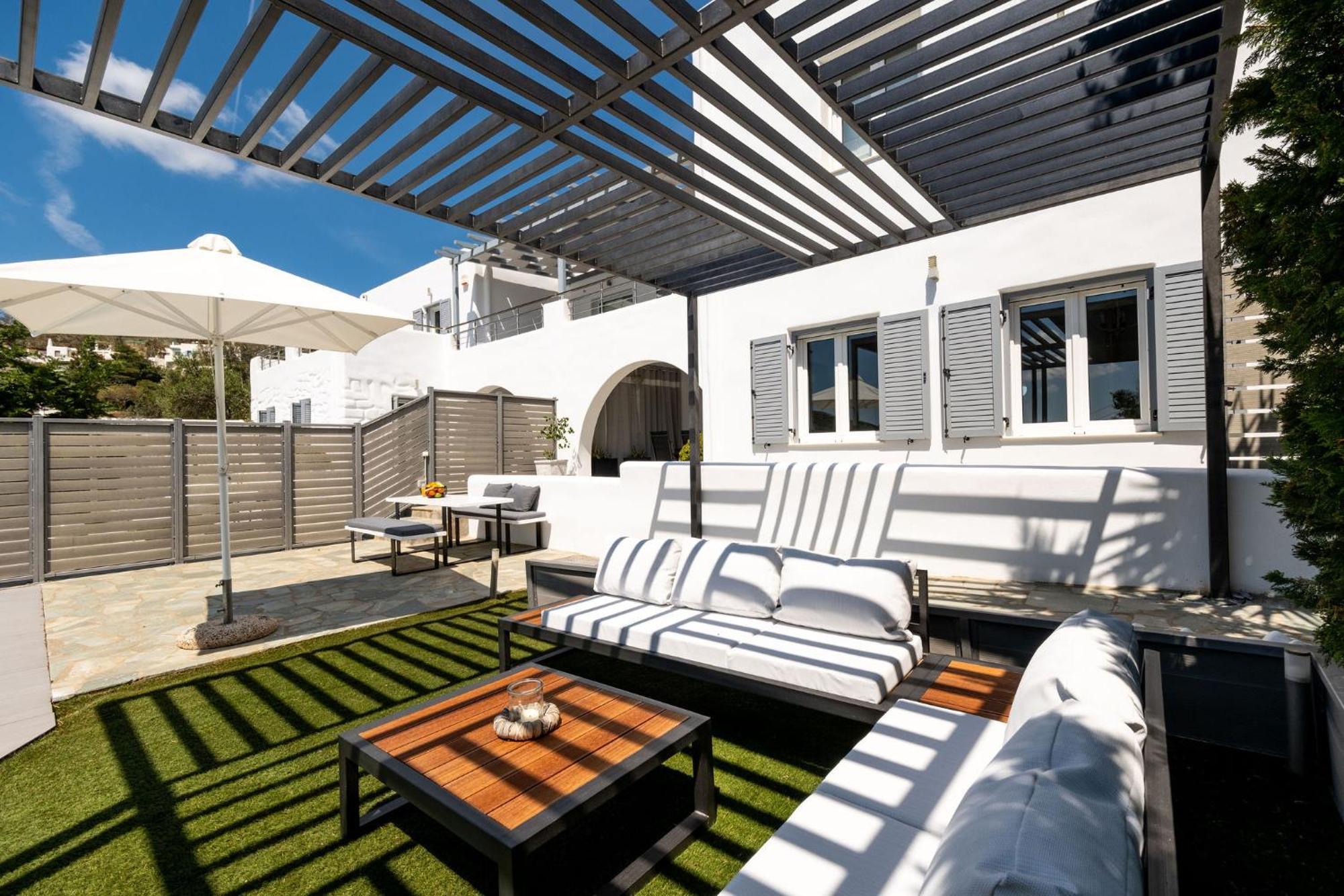 Azzurro Bianco Suites Parikia  Exterior photo