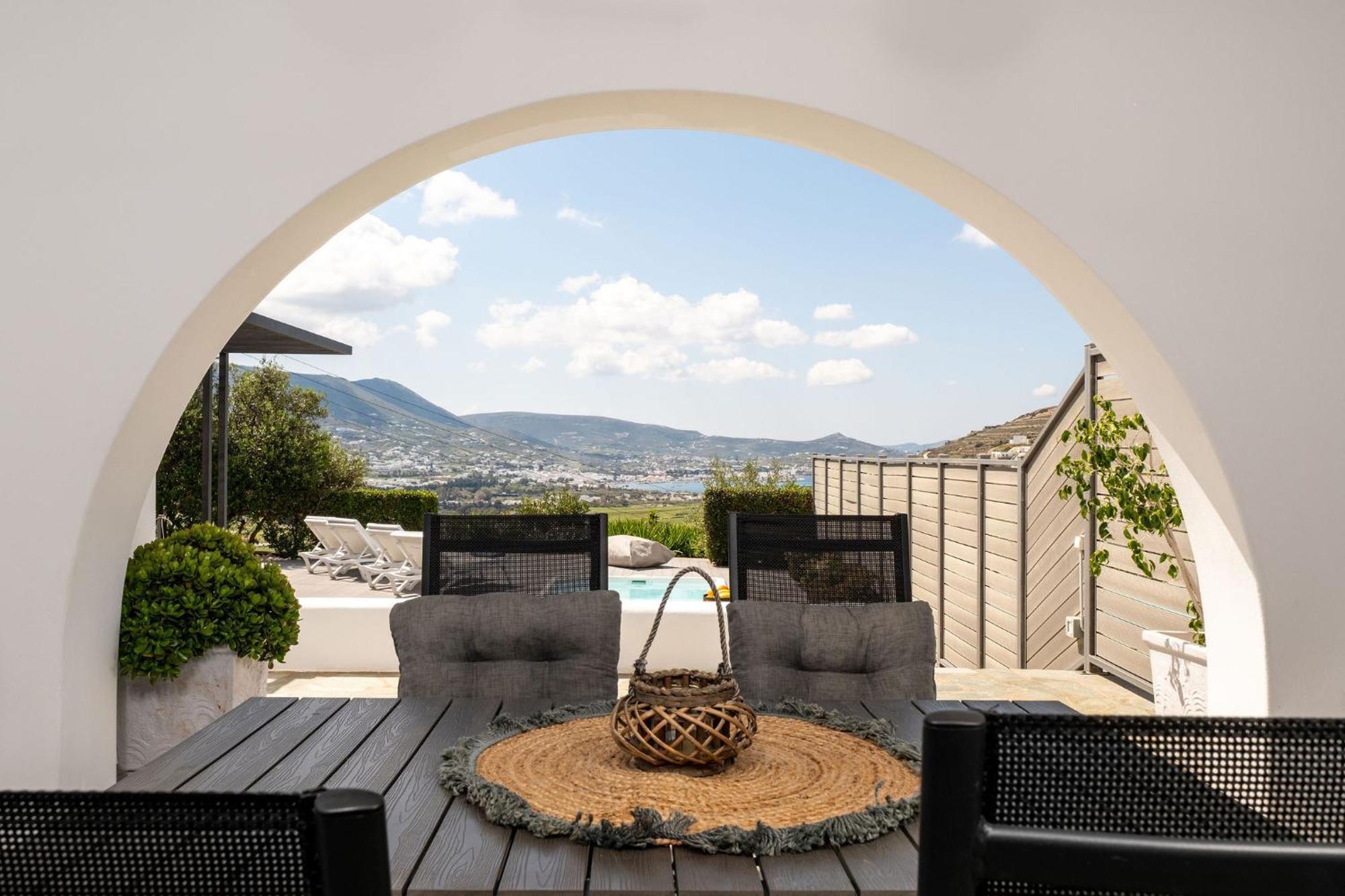 Azzurro Bianco Suites Parikia  Exterior photo