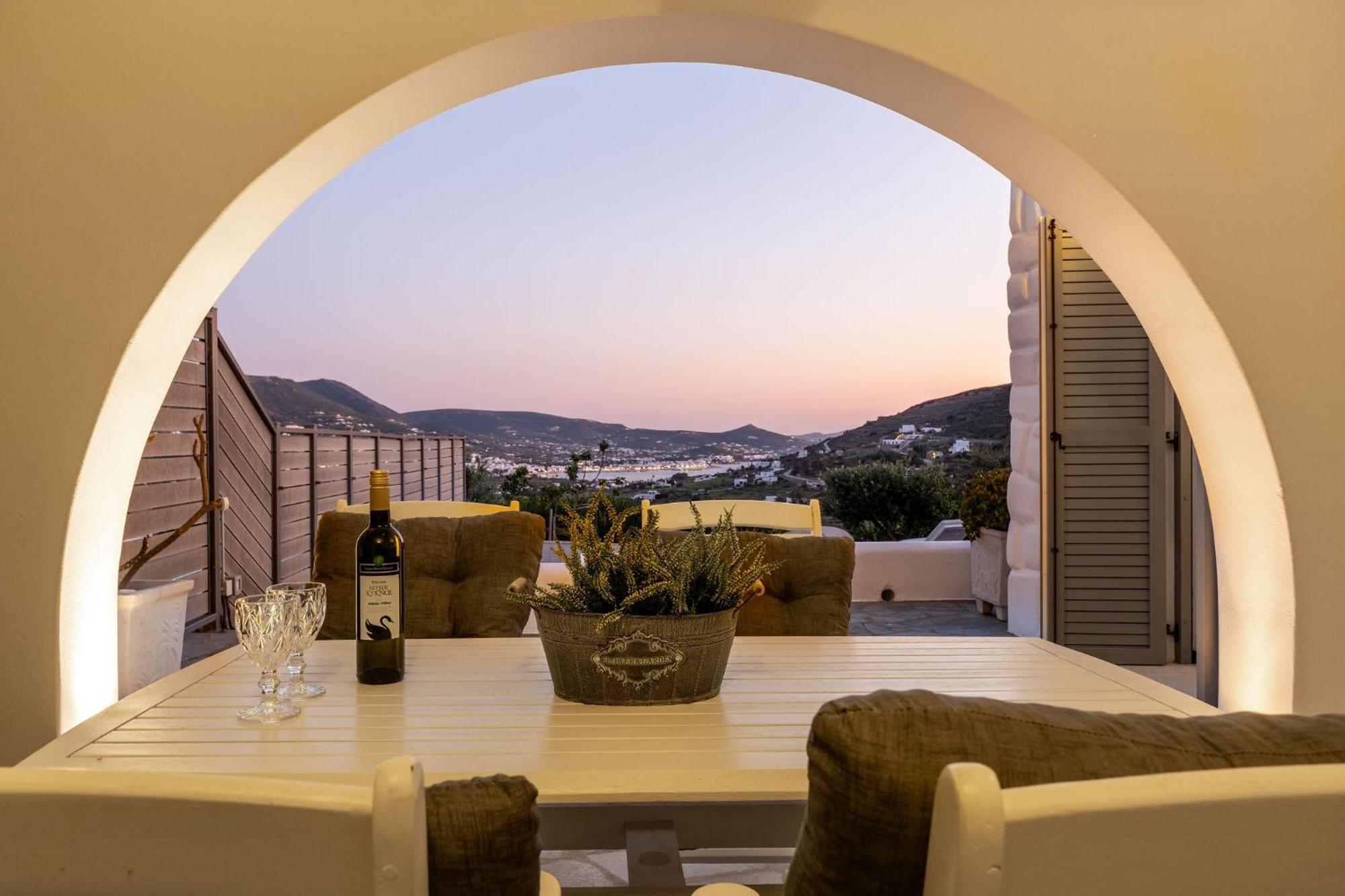 Azzurro Bianco Suites Parikia  Exterior photo