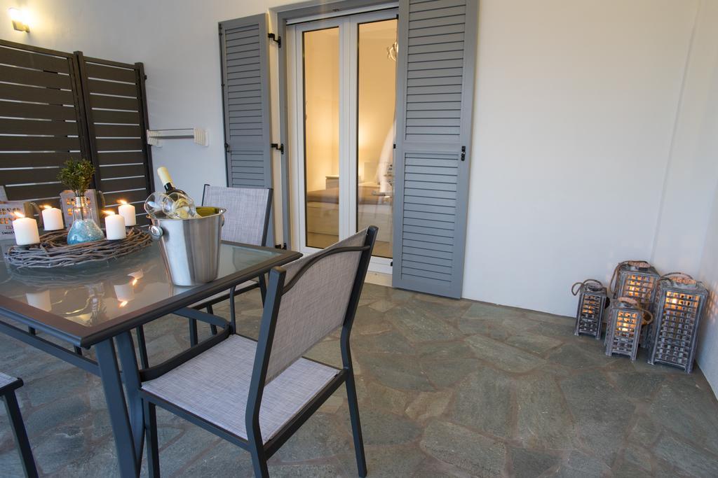 Azzurro Bianco Suites Parikia  Exterior photo