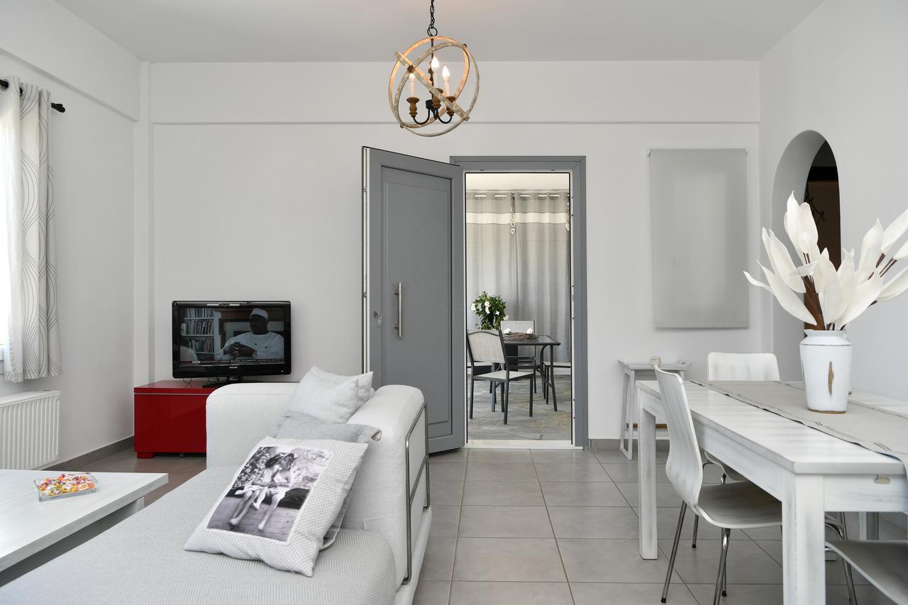 Azzurro Bianco Suites Parikia  Exterior photo
